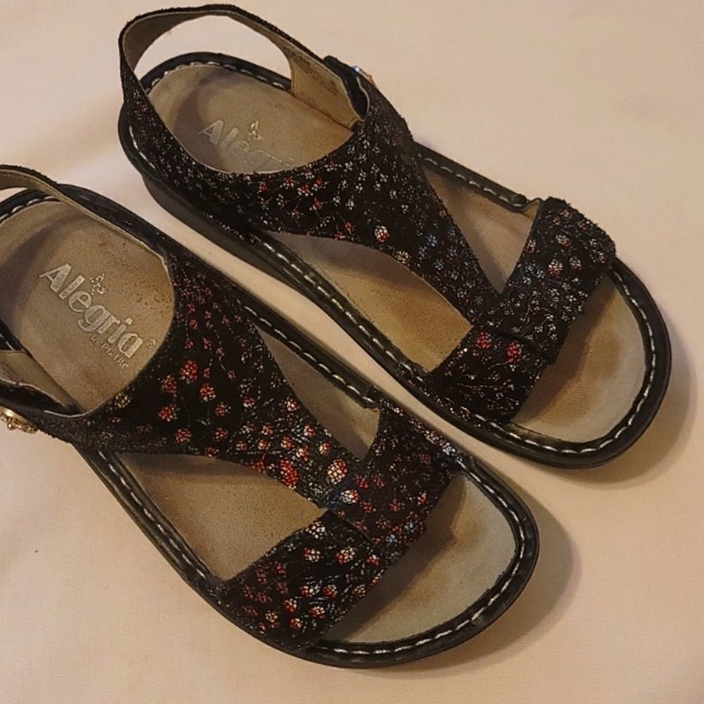 Alegría sandals size 37 (7.5 US)